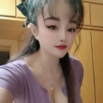 胸大肤白纯天然，身材火辣的小姐姐